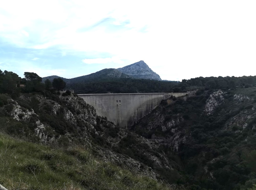 Barrage et Croix de Provence